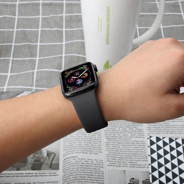 Apple Watch Silicone Strap - 42mm/44mm - Black