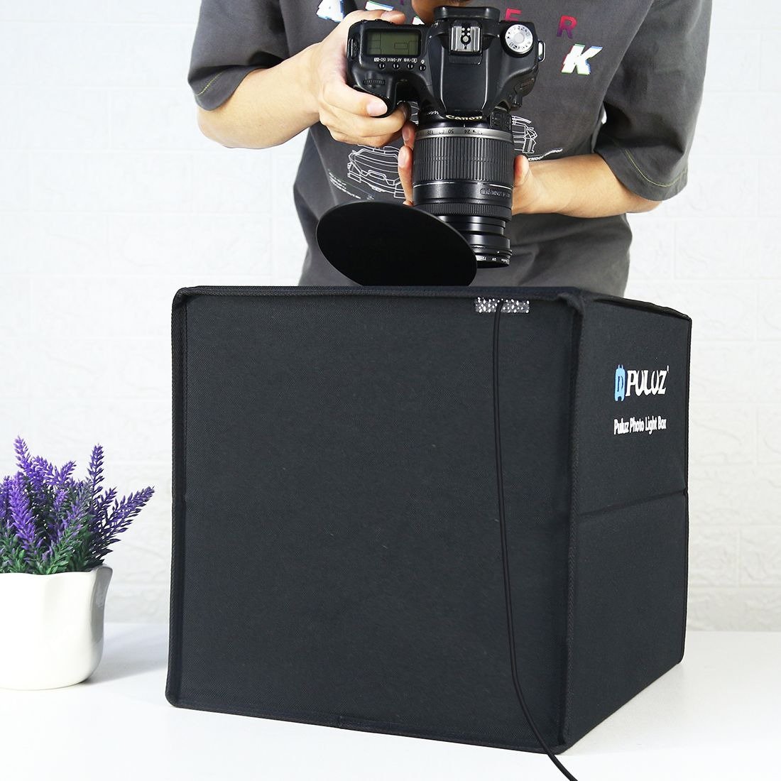 PULUZ 30cm LED Photo Softbox with 6 Colour Backdrops - Image 3