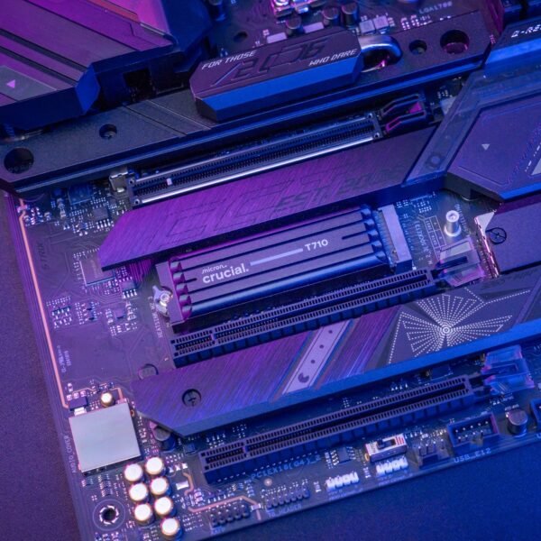 Crucial T710 1TB M.2 NVMe Gen5 NAND SSD with Heatsink