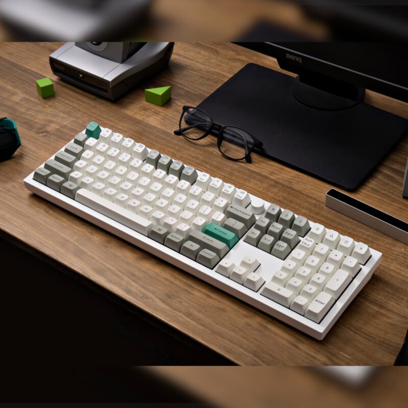 Keychron Q6 Max QMK/VIA Wireless Custom Mechanical Keyboard KSA Gateron Red Jupiter Switches - Shell White